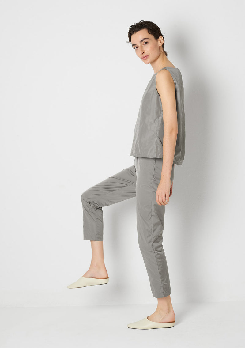 Katharina Hovman Caprihose cement