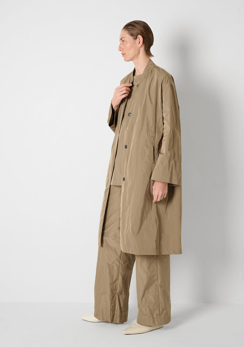 Elegant Coat, heavy Taffetas, sesame