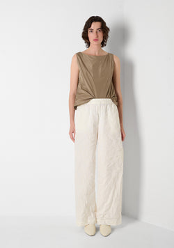 Loose Pants, Relief, crema