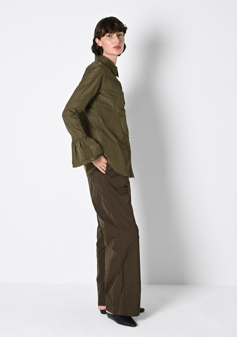 New Classic, Taffetas, cardamom