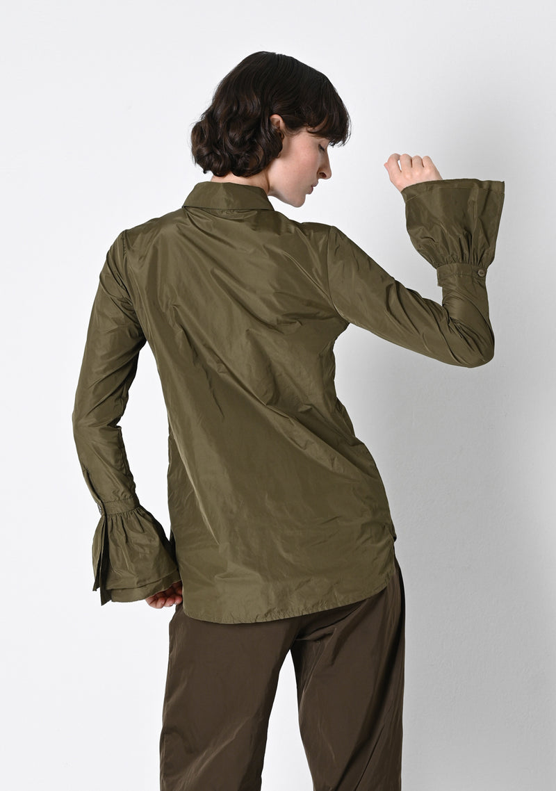 New Classic, Taffetas, cardamom