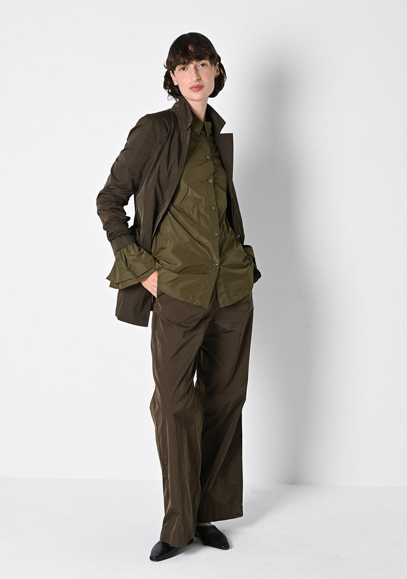 New Classic, Taffetas, cardamom