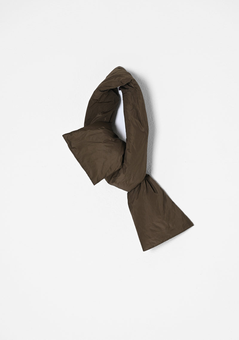 Scarf, taffetas, cigar