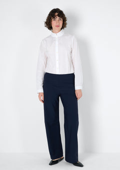 Dunkelblaue stretch Hose mit lässiger Weite
